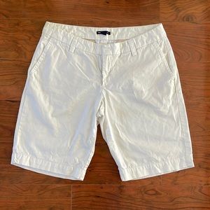 GAP White Khaki Cargo Mid Rise Bermuda Shorts Jorts
